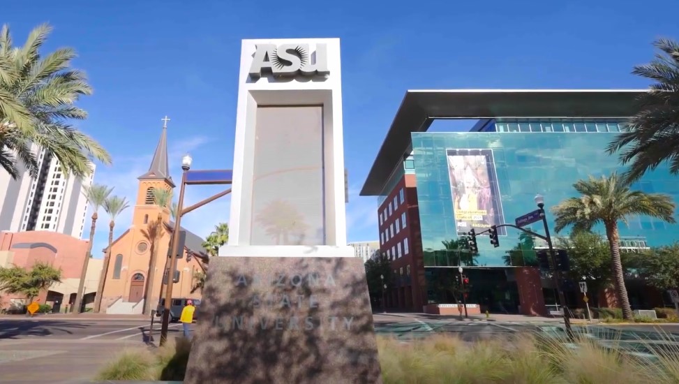 Stone pillar with the ASU sign 